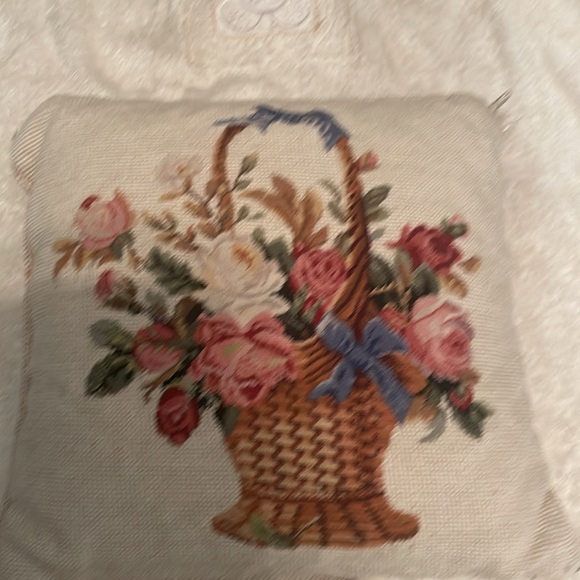 Vintage needlepoint wool pillows bundle - Picture 5 of 12